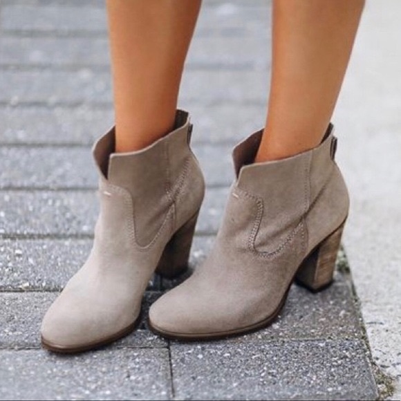 Vince Camuto Feina Bootie - Picture 2 of 8